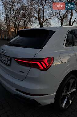 Внедорожник / Кроссовер Audi Q3 2019 в 