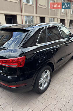Позашляховик / Кросовер Audi Q3 2016 в 