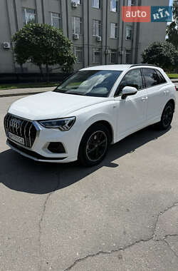 Внедорожник / Кроссовер Audi Q3 2022 в Сумах