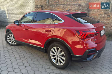 Внедорожник / Кроссовер Audi Q3 2020 в 
