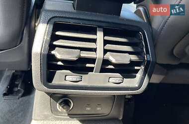 Внедорожник / Кроссовер Audi Q3 2020 в 