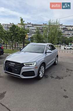 Внедорожник / Кроссовер Audi Q3 2017 в 