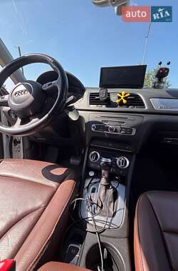 Внедорожник / Кроссовер Audi Q3 2015 в 
