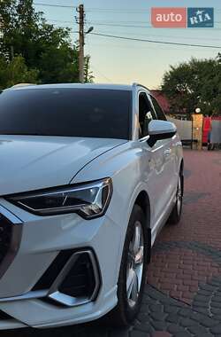 Позашляховик / Кросовер Audi Q3 2021 в Тернополі