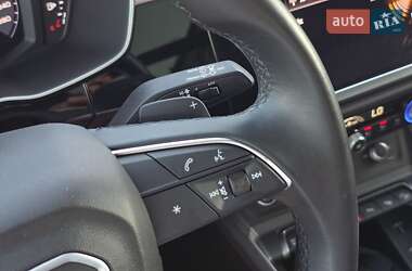 Внедорожник / Кроссовер Audi Q3 2020 в 