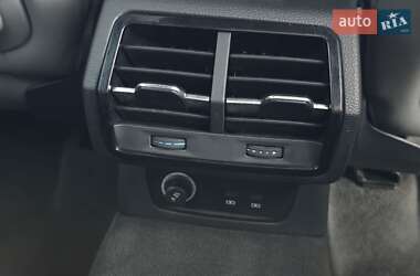 Внедорожник / Кроссовер Audi Q3 2020 в 