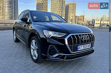 Внедорожник / Кроссовер Audi Q3 2019 в 