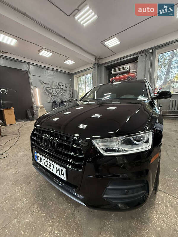 Позашляховик / Кросовер Audi Q3 2016 в Києві