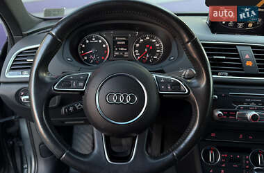 Внедорожник / Кроссовер Audi Q3 2016 в 