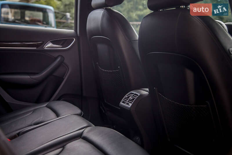 Внедорожник / Кроссовер Audi Q3 2017 в Львове