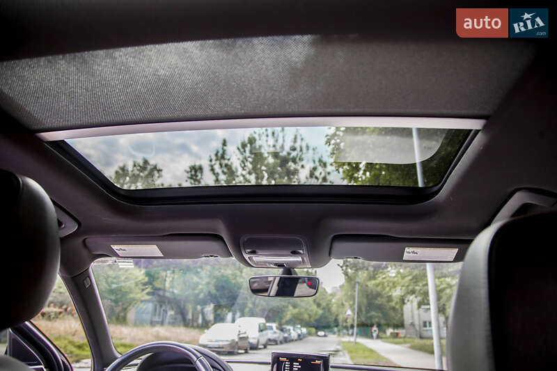 Внедорожник / Кроссовер Audi Q3 2017 в Львове