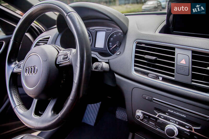Внедорожник / Кроссовер Audi Q3 2017 в Львове