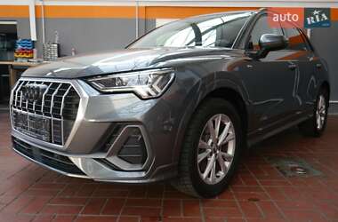 Внедорожник / Кроссовер Audi Q3 2019 в Киеве