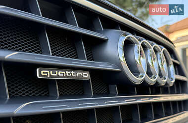 Внедорожник / Кроссовер Audi Q3 2018 в 