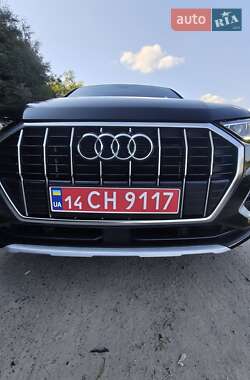 Внедорожник / Кроссовер Audi Q3 2019 в 
