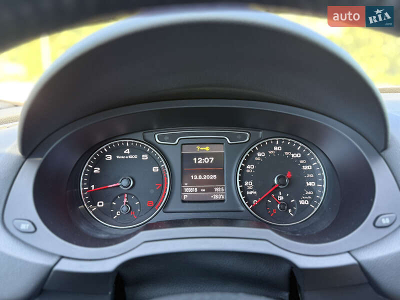 Внедорожник / Кроссовер Audi Q3 2014 в Днепре