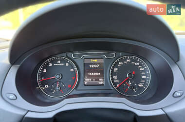 Внедорожник / Кроссовер Audi Q3 2014 в 