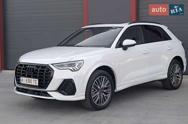Внедорожник / Кроссовер Audi Q3 2023 в 