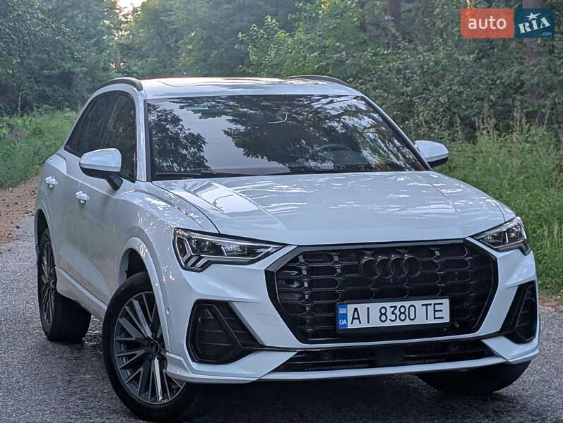 Внедорожник / Кроссовер Audi Q3 2023 в Борисполе