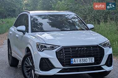 Внедорожник / Кроссовер Audi Q3 2023 в 