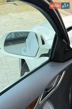 Внедорожник / Кроссовер Audi Q3 2014 в 