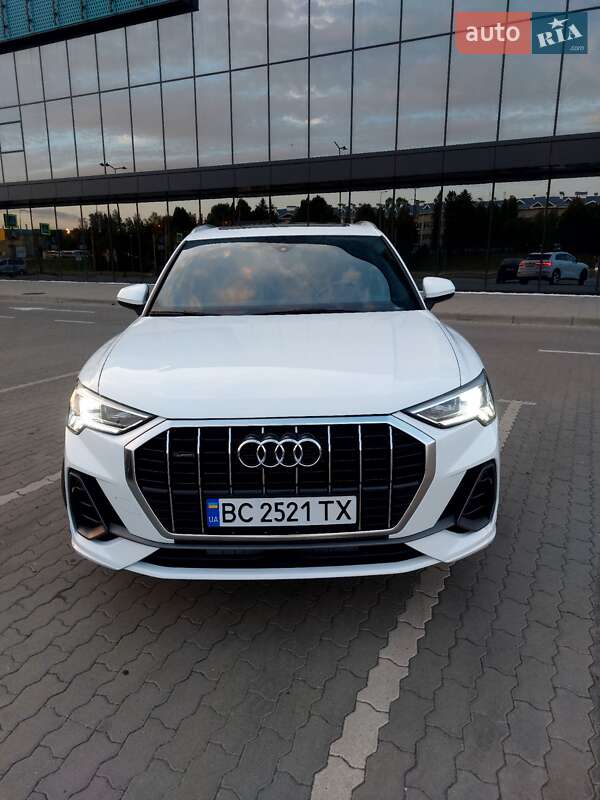 Внедорожник / Кроссовер Audi Q3 2021 в Львове