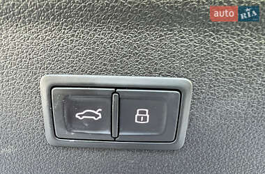 Внедорожник / Кроссовер Audi Q3 2014 в 