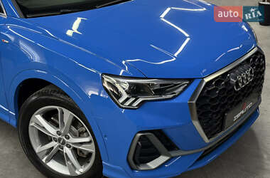 Внедорожник / Кроссовер Audi Q3 2019 в 