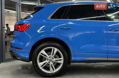 Внедорожник / Кроссовер Audi Q3 2019 в 