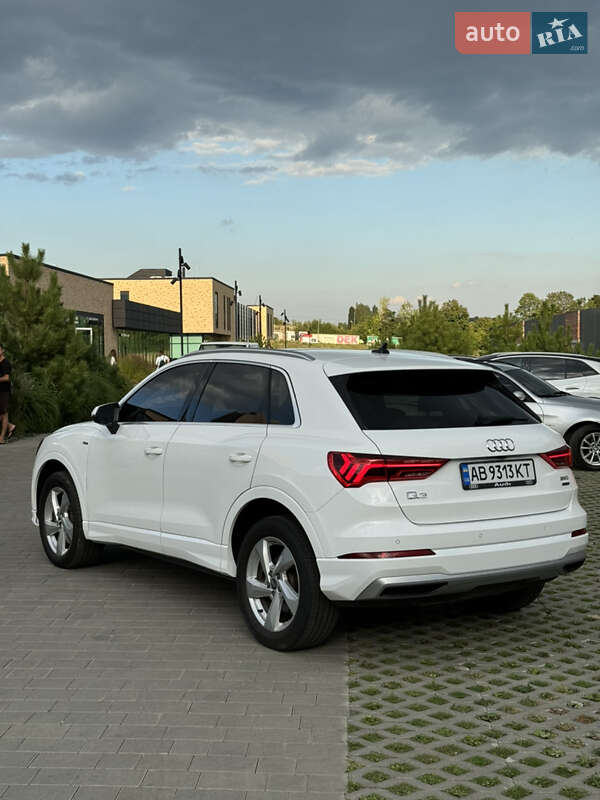 Внедорожник / Кроссовер Audi Q3 2019 в Хмельницком
