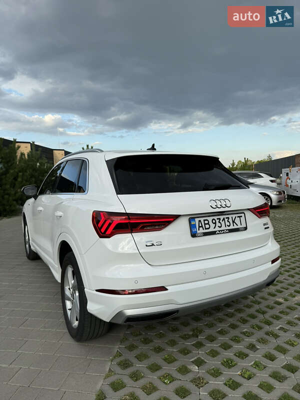 Внедорожник / Кроссовер Audi Q3 2019 в Хмельницком