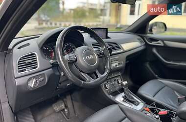 Внедорожник / Кроссовер Audi Q3 2016 в 