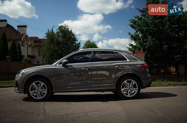 Внедорожник / Кроссовер Audi Q3 2020 в 