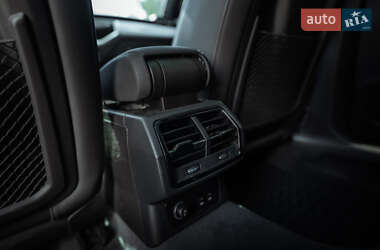 Внедорожник / Кроссовер Audi Q3 2020 в 