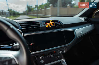 Внедорожник / Кроссовер Audi Q3 2020 в 