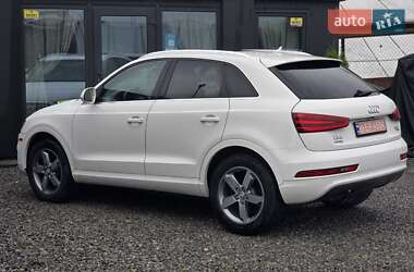 Внедорожник / Кроссовер Audi Q3 2015 в 