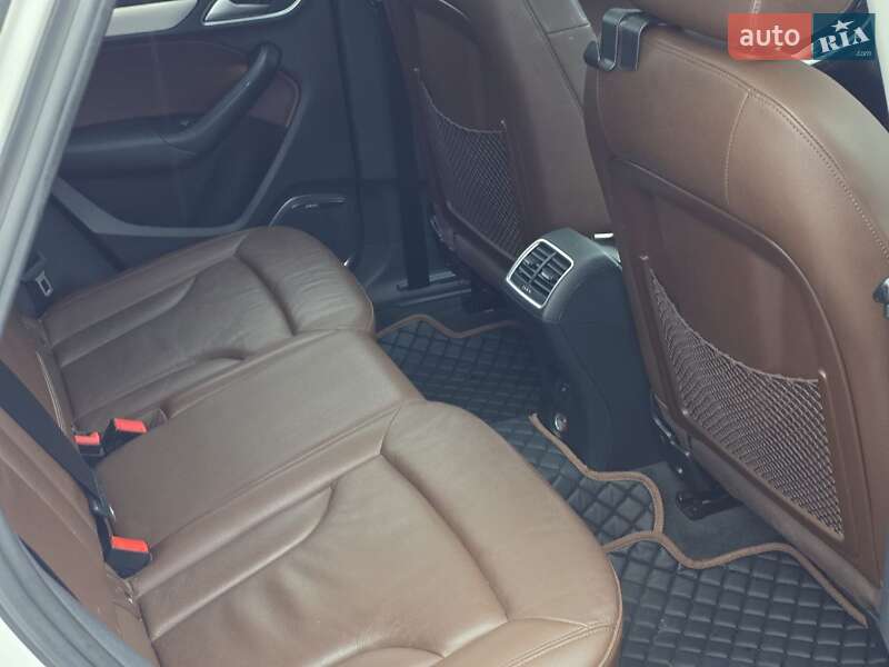 Внедорожник / Кроссовер Audi Q3 2015 в Тернополе