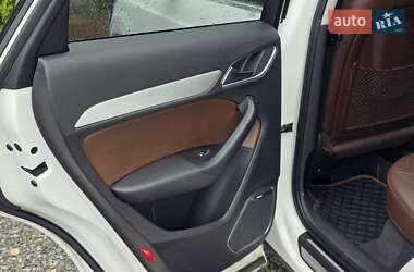 Внедорожник / Кроссовер Audi Q3 2015 в 
