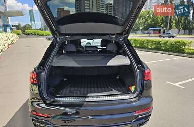 Внедорожник / Кроссовер Audi Q3 2020 в 