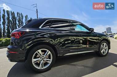 Внедорожник / Кроссовер Audi Q3 2020 в 