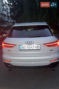 Внедорожник / Кроссовер Audi Q3 2020 в 