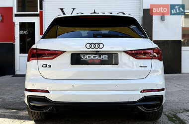 Внедорожник / Кроссовер Audi Q3 2021 в 