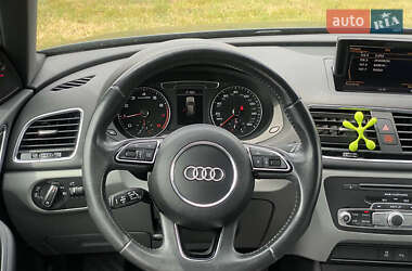 Внедорожник / Кроссовер Audi Q3 2017 в 