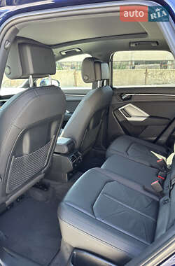 Внедорожник / Кроссовер Audi Q3 2020 в 