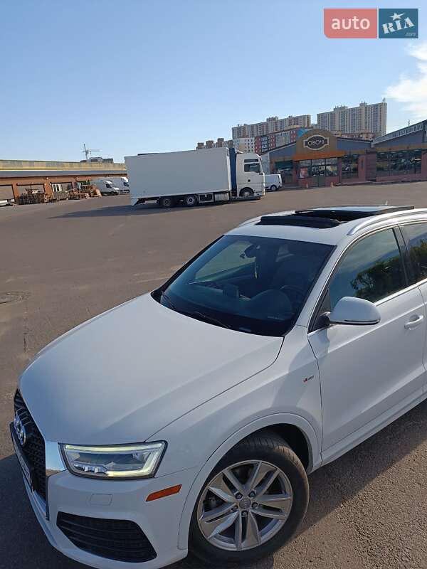 Внедорожник / Кроссовер Audi Q3 2017 в Одессе