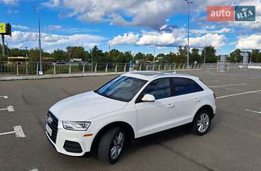 Внедорожник / Кроссовер Audi Q3 2017 в 