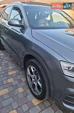 Внедорожник / Кроссовер Audi Q3 2016 в 