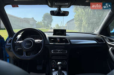 Внедорожник / Кроссовер Audi Q3 2016 в 