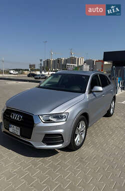 Внедорожник / Кроссовер Audi Q3 2016 в 