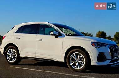 Внедорожник / Кроссовер Audi Q3 2022 в 
